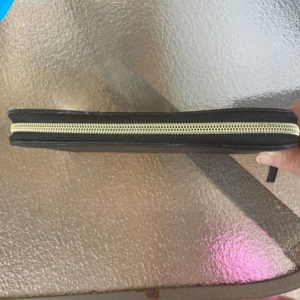 Steve Madden Black Leather Full Size Zip-Around  Wallet